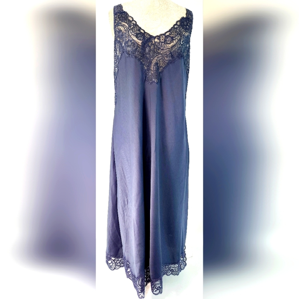 Wacoal nightgown or slip dress
